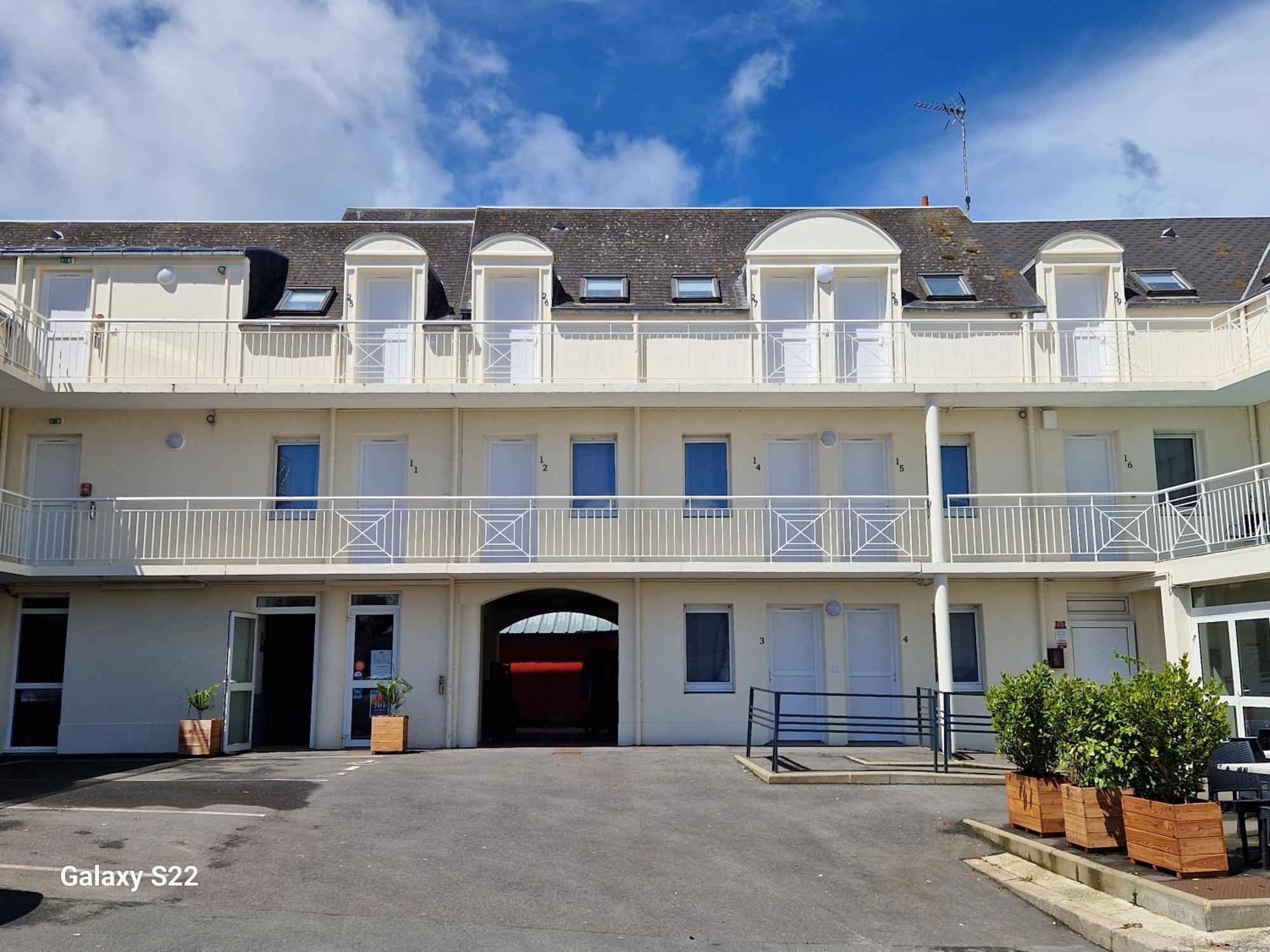 Hotel Eisenhower Port-en-Bessin-Huppain Exterior photo